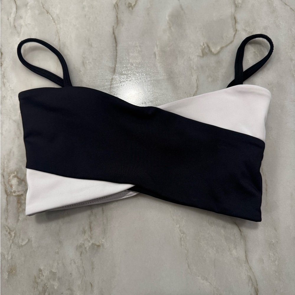 Tiger Friday Black and White Strappy Crop Top … CXL